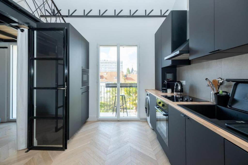 Superbe Appartement Facon Loft A 2 Pas Du Centre ! La Rochelle  Zewnętrze zdjęcie